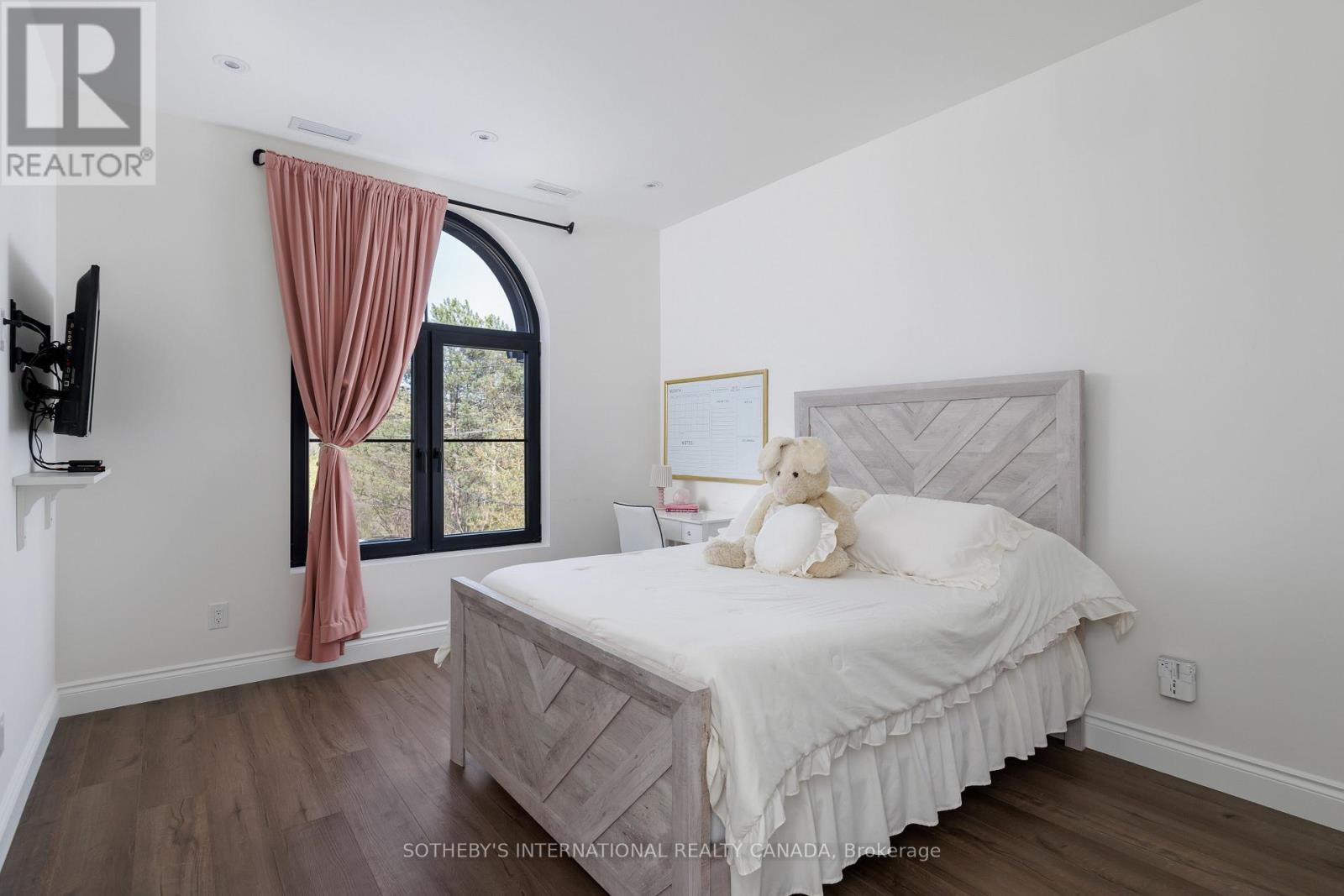 150 Edenbridge Drive, Toronto, Ontario  M9A 3G6 - Photo 40 - W13091126