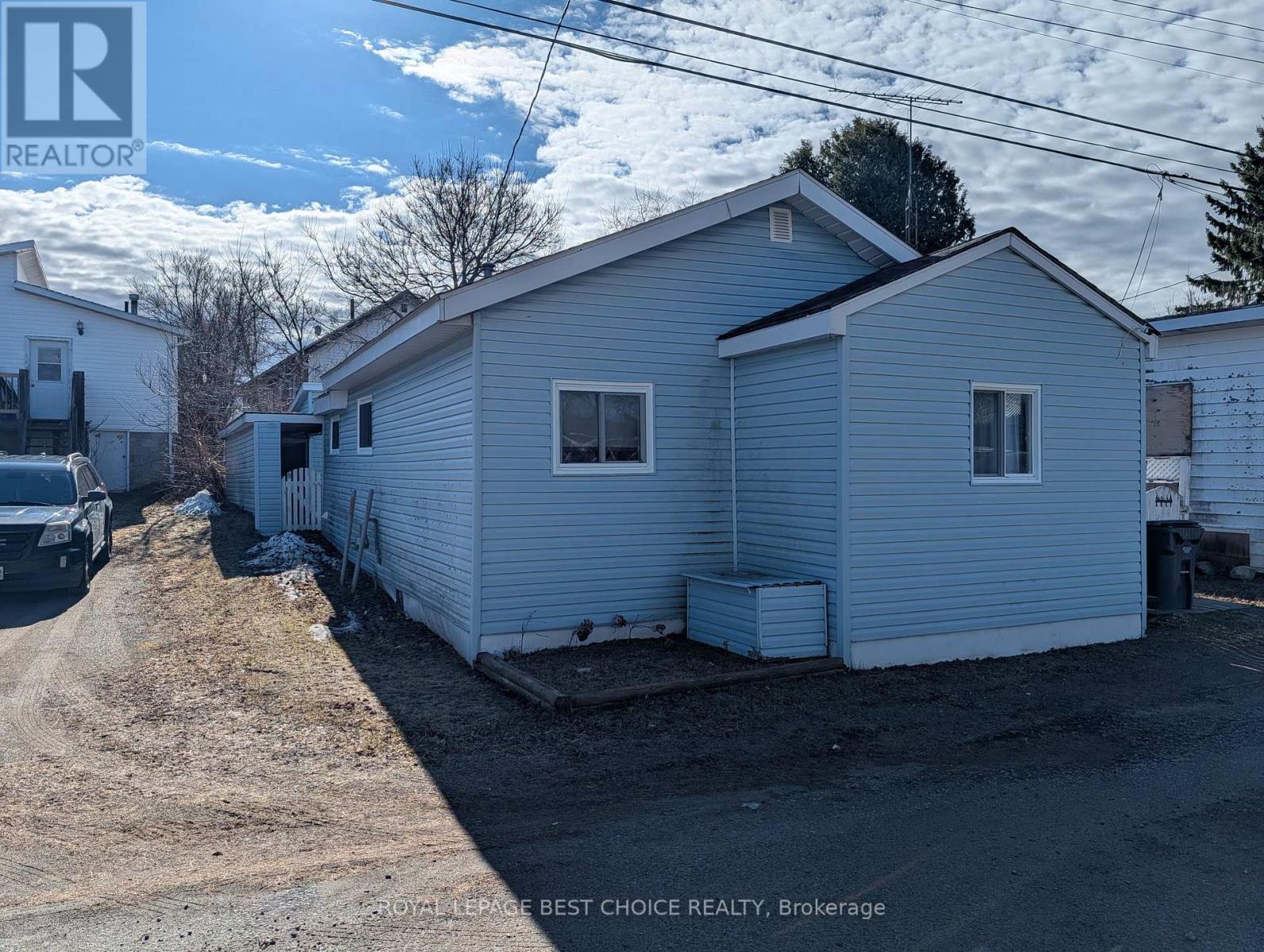 78-79 HELEN STREET, Cobalt, Ontario