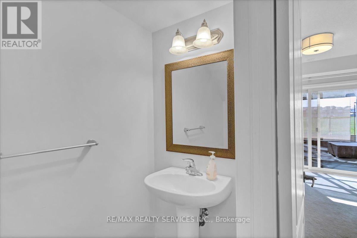 84 Bannister Crescent, Brampton, Ontario  L7A 0G2 - Photo 12 - W13091144