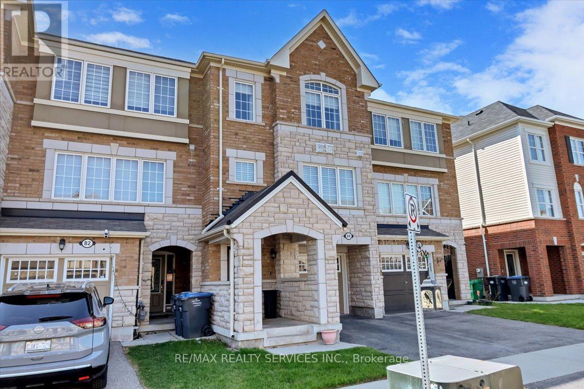 84 Bannister Crescent, Brampton, Ontario  L7A 0G2 - Photo 3 - W13091144