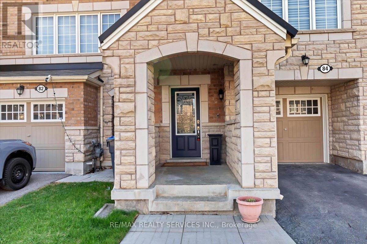 84 Bannister Crescent, Brampton, Ontario  L7A 0G2 - Photo 4 - W13091144
