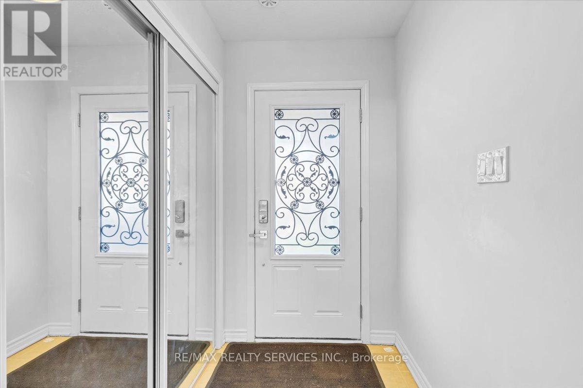84 Bannister Crescent, Brampton, Ontario  L7A 0G2 - Photo 7 - W13091144