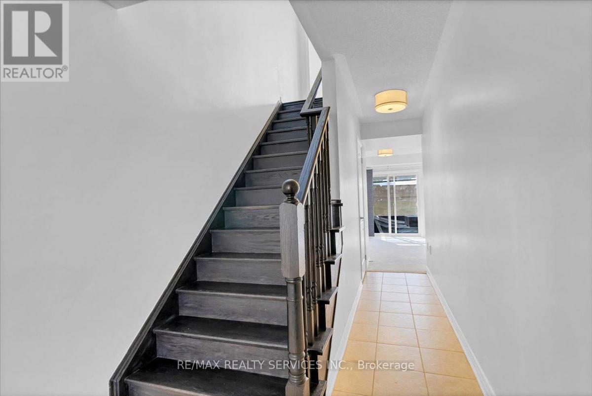 84 Bannister Crescent, Brampton, Ontario  L7A 0G2 - Photo 8 - W13091144