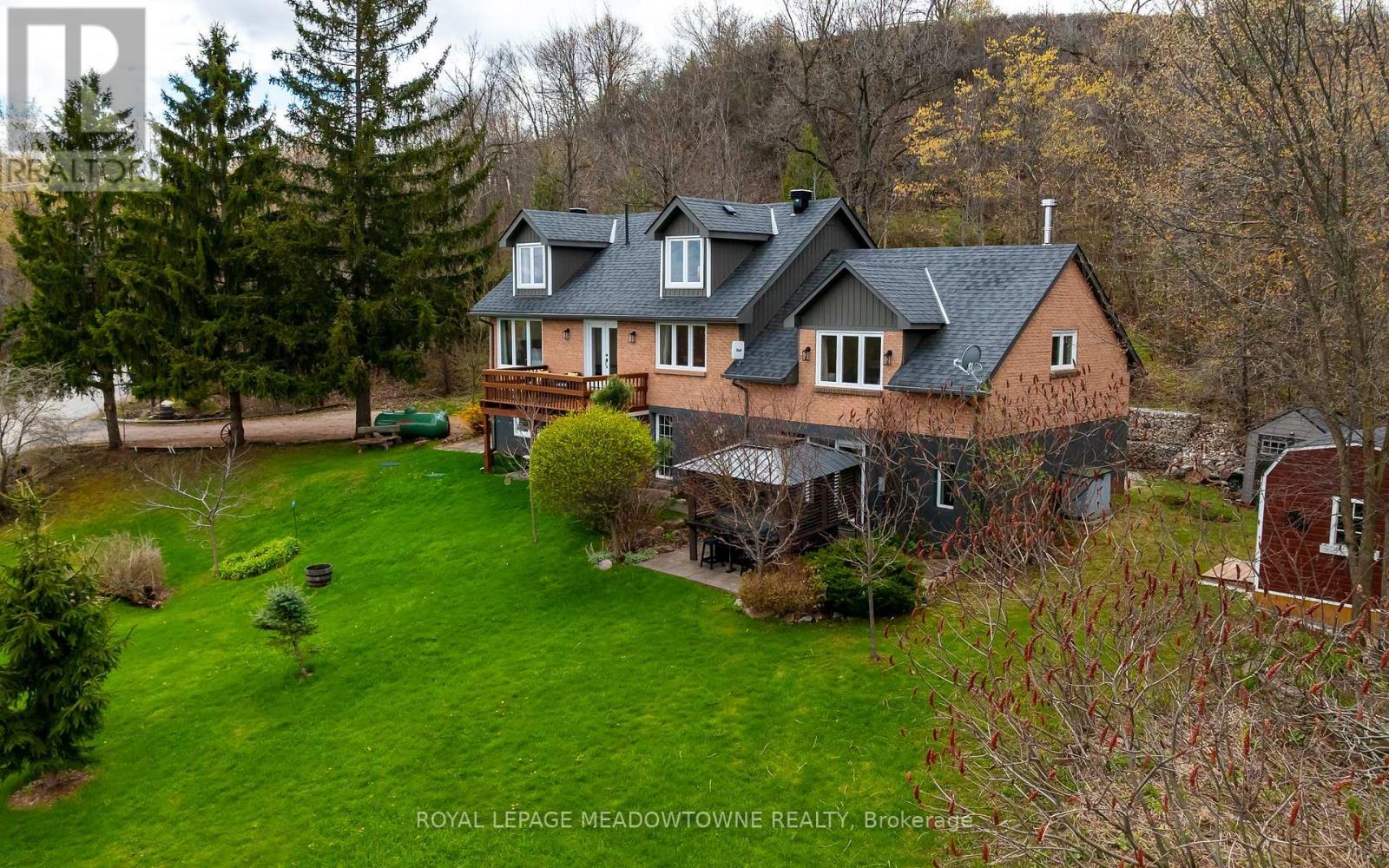 15585 Clayhill Road, Halton Hills, Ontario  L7G 4S8 - Photo 3 - W13074242
