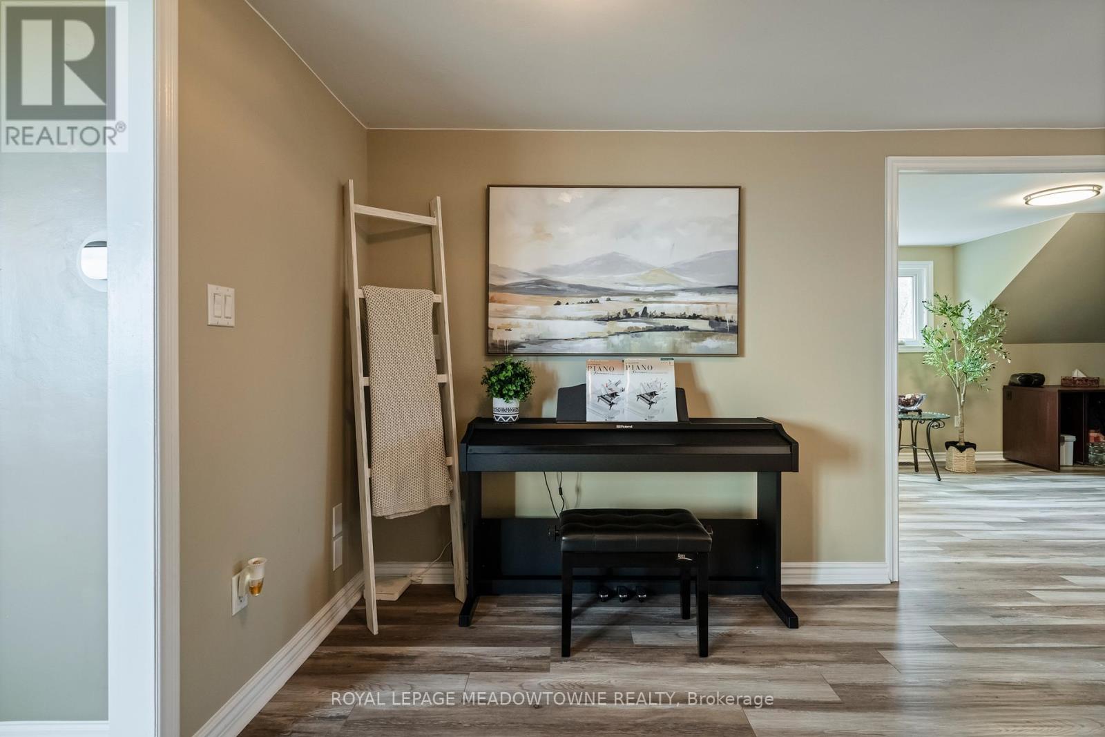 15585 Clayhill Road, Halton Hills, Ontario  L7G 4S8 - Photo 24 - W13074242