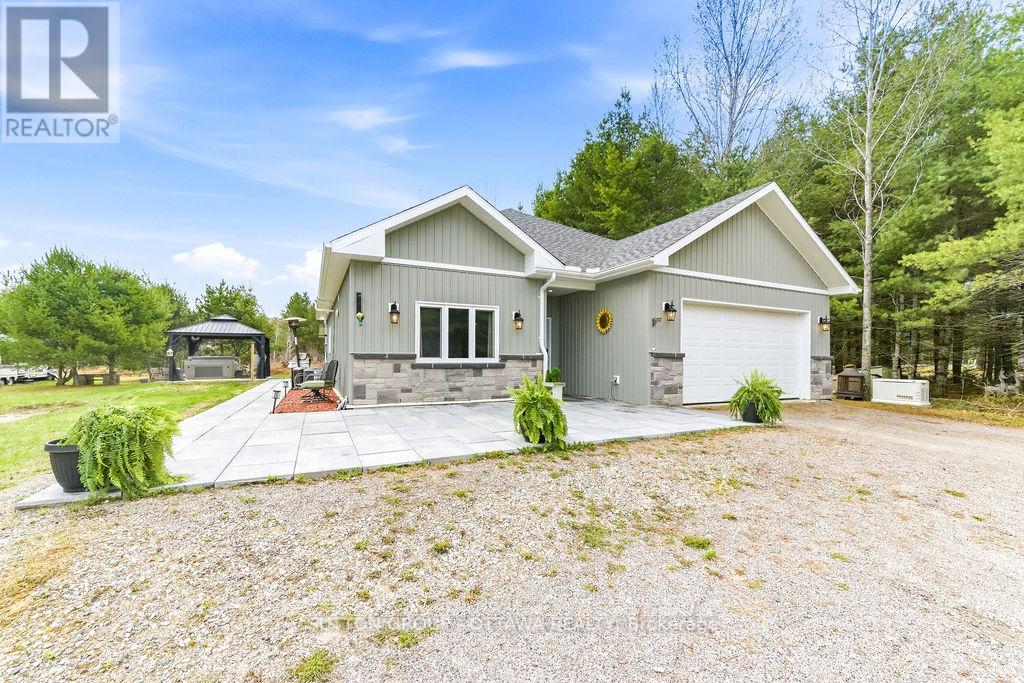 12 Eastern Avenue, Greater Madawaska, Ontario  K0J 2R0 - Photo 3 - X13091420
