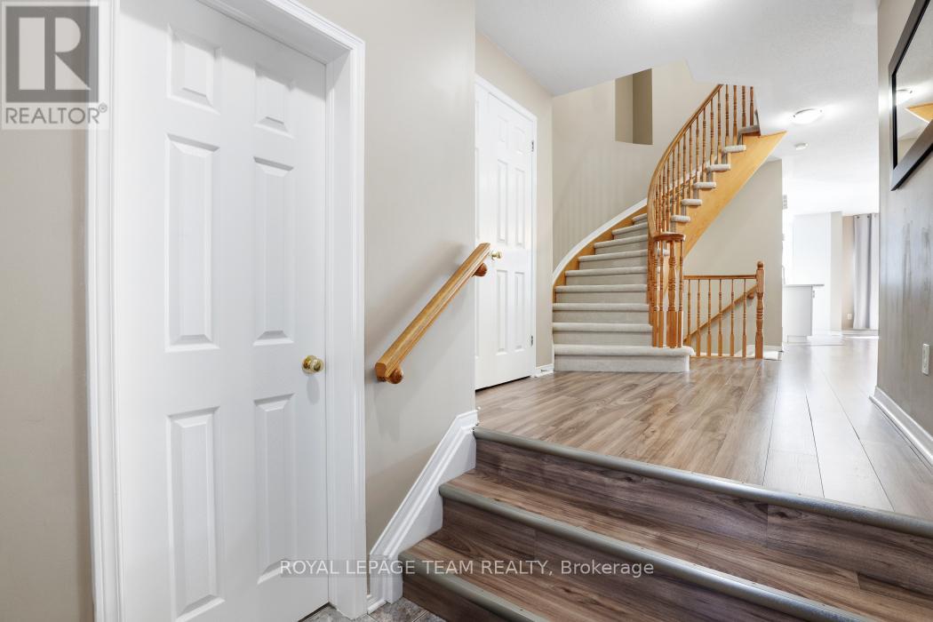 576 Chardonnay Drive, Ottawa, Ontario  K4A 4J9 - Photo 2 - X13091450