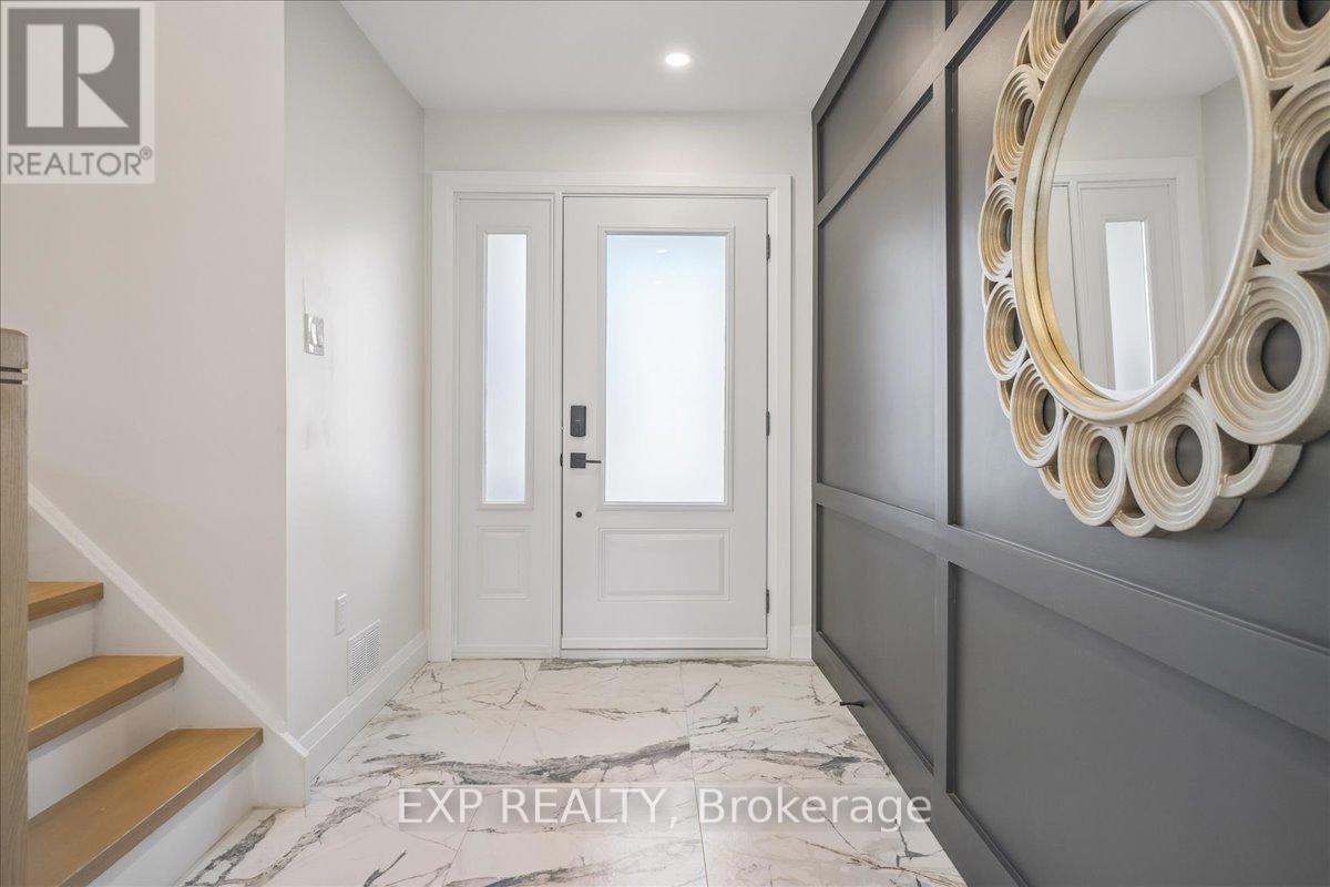 5060 Brady Avenue, Burlington, Ontario  L7L 3X6 - Photo 5 - W13091320
