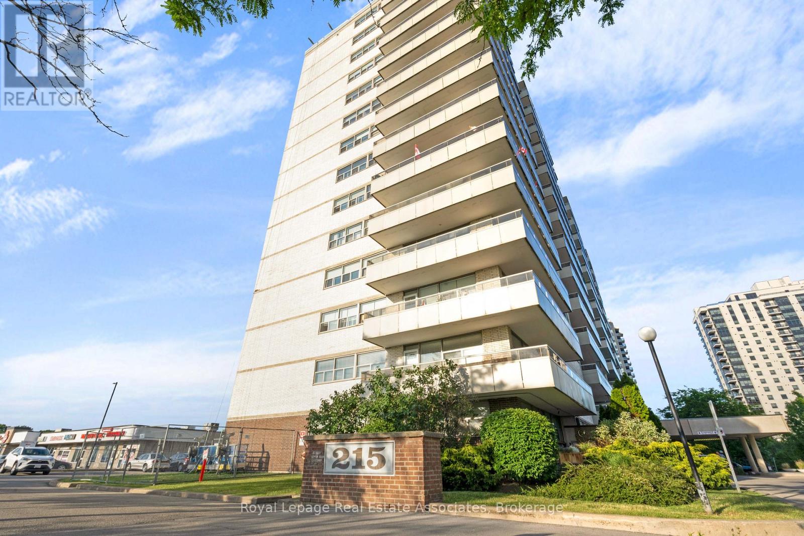 1204 - 215 Glenridge Avenue, St. Catharines, Ontario  L2T 3J7 - Photo 1 - X13091076