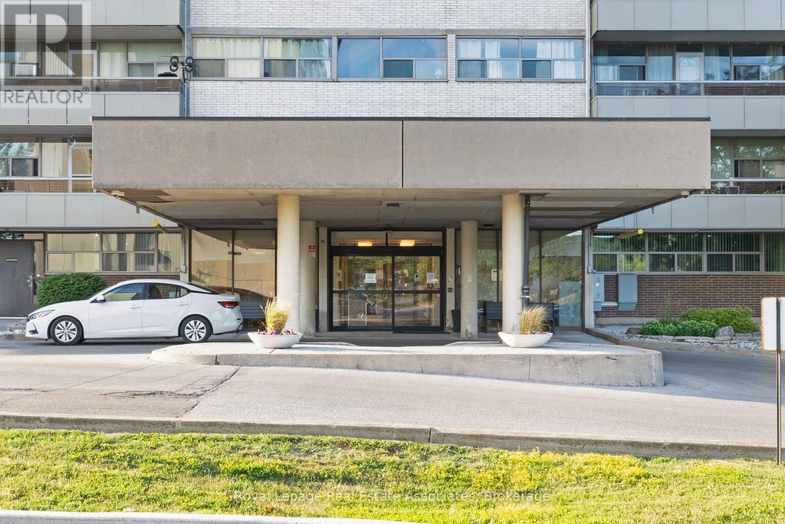 1204 - 215 Glenridge Avenue, St. Catharines, Ontario  L2T 3J7 - Photo 2 - X13091076