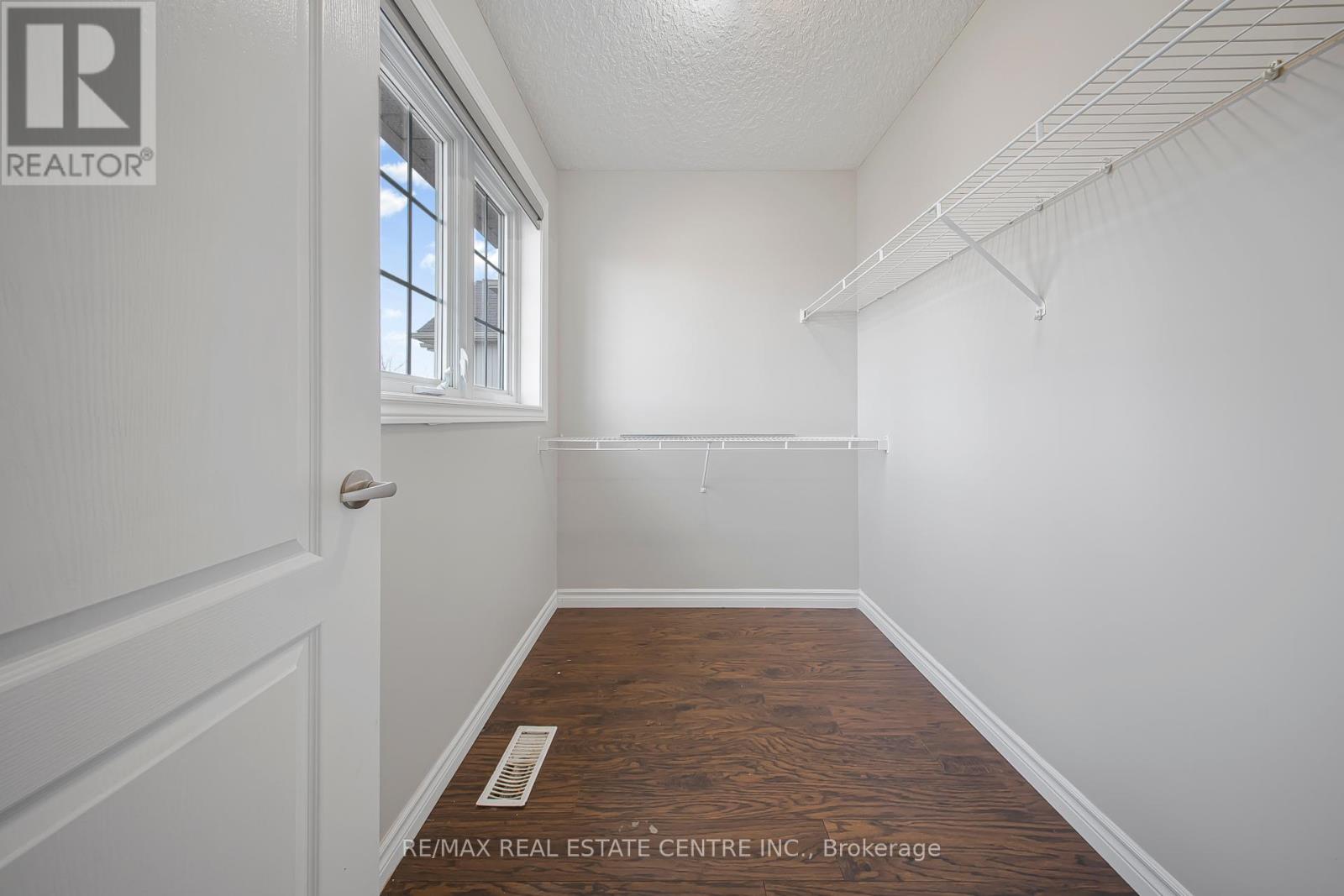 864 Frontenac Crescent, Woodstock, Ontario  N4V 0A8 - Photo 23 - X13091082