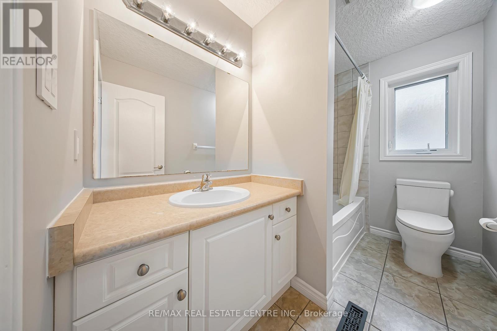 864 Frontenac Crescent, Woodstock, Ontario  N4V 0A8 - Photo 27 - X13091082