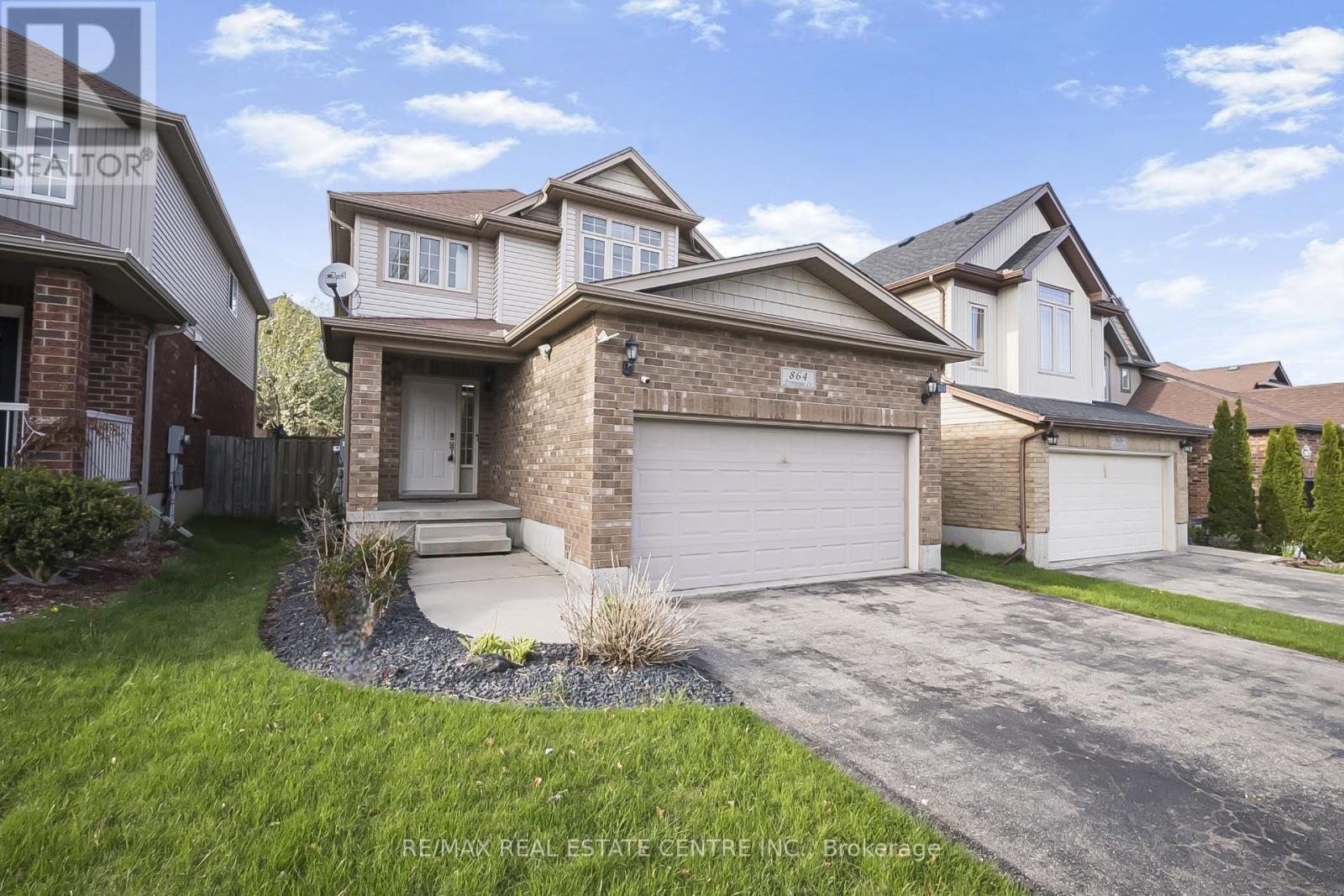 864 Frontenac Crescent, Woodstock, Ontario  N4V 0A8 - Photo 3 - X13091082