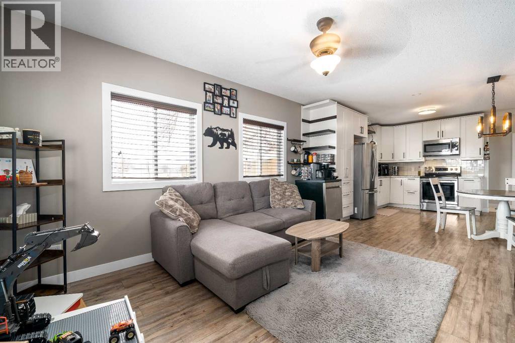 301 2 Street Nw, Redcliff, Alberta  T0J 2P0 - Photo 11 - A2304673