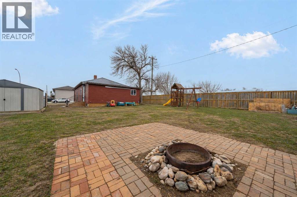 301 2 Street Nw, Redcliff, Alberta  T0J 2P0 - Photo 6 - A2304673