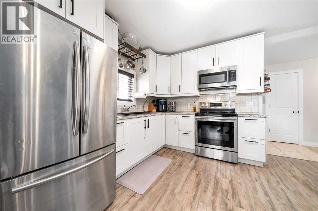 301 2 Street Nw, Redcliff, Alberta  T0J 2P0 - Photo 9 - A2304673
