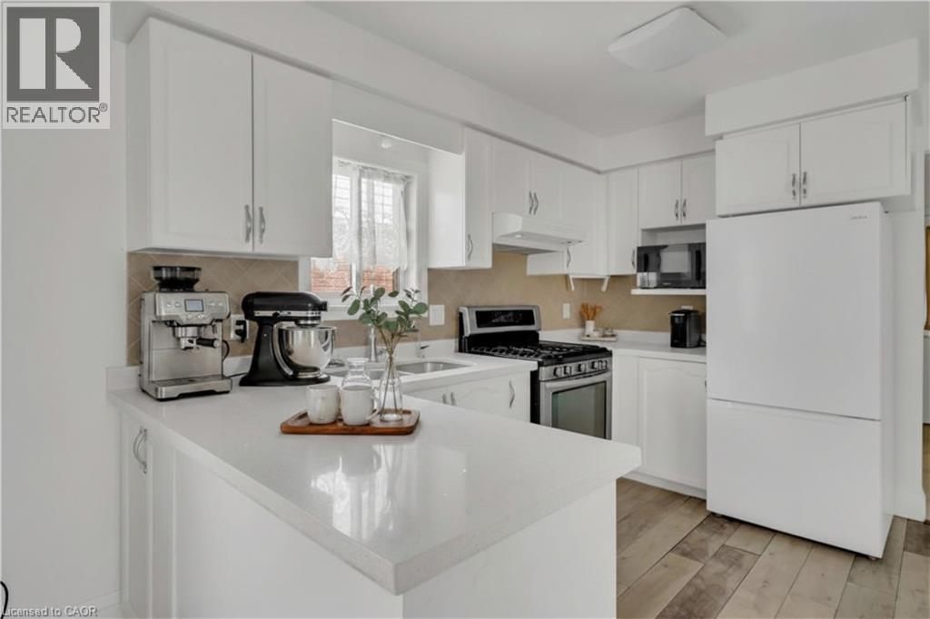 347 Keewatin Avenue Unit# Main Level, Kitchener, Ontario  N2B 3W2 - Photo 5 - 40824298