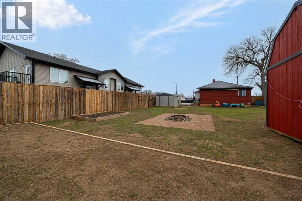 301 2 Street Nw, Redcliff, Alberta  T0J 2P0 - Photo 5 - A2304673