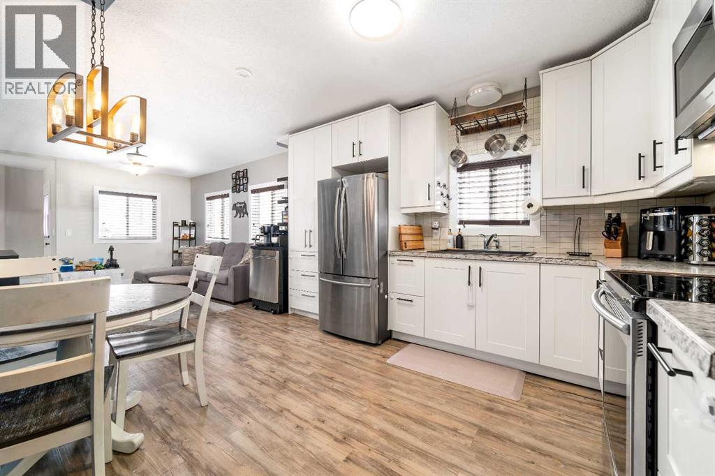 301 2 Street Nw, Redcliff, Alberta  T0J 2P0 - Photo 8 - A2304673
