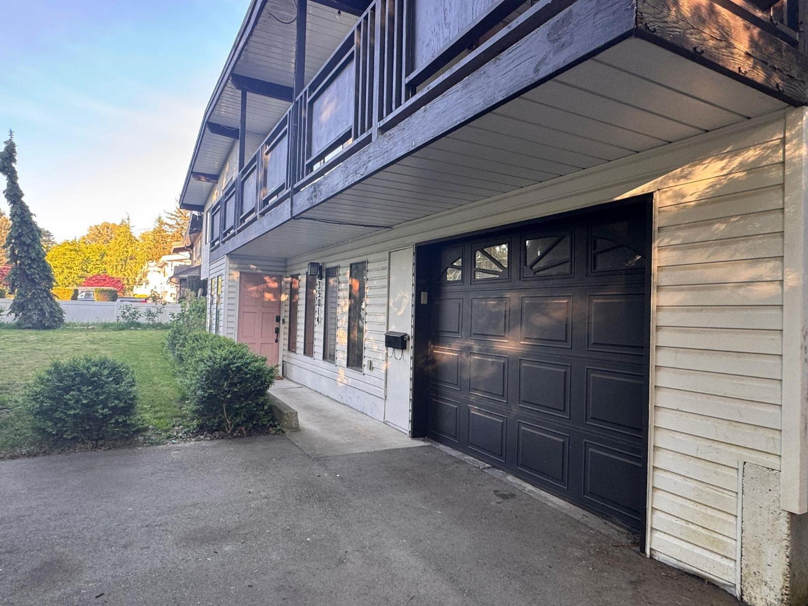 35014 High Drive, Abbotsford, British Columbia  V2S 4P6 - Photo 2 - R3120075