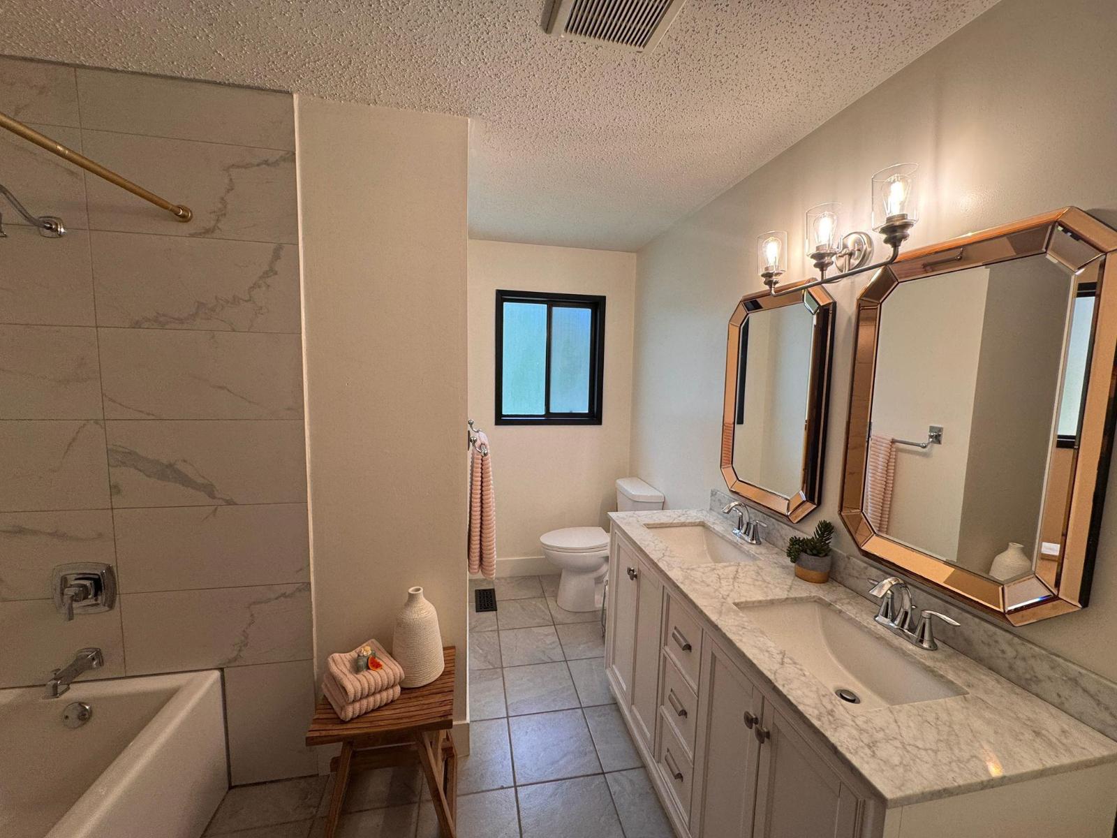 35014 High Drive, Abbotsford, British Columbia  V2S 4P6 - Photo 10 - R3120075