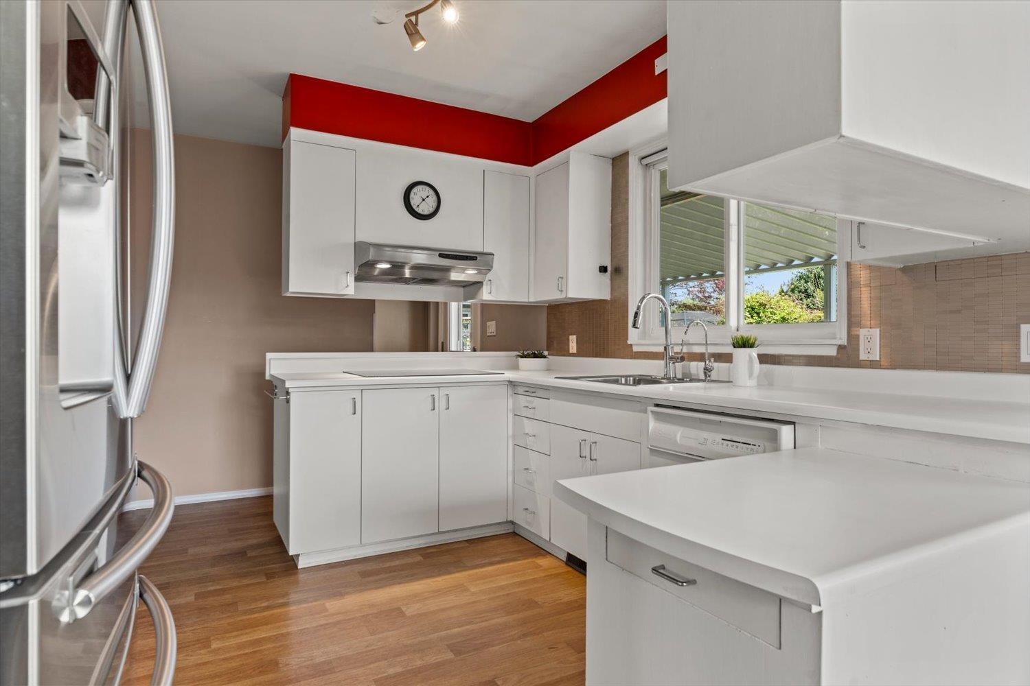 9726 Juniper Street, Chilliwack Proper East, Chilliwack, British Columbia  V2P 5J1 - Photo 13 - R3113184