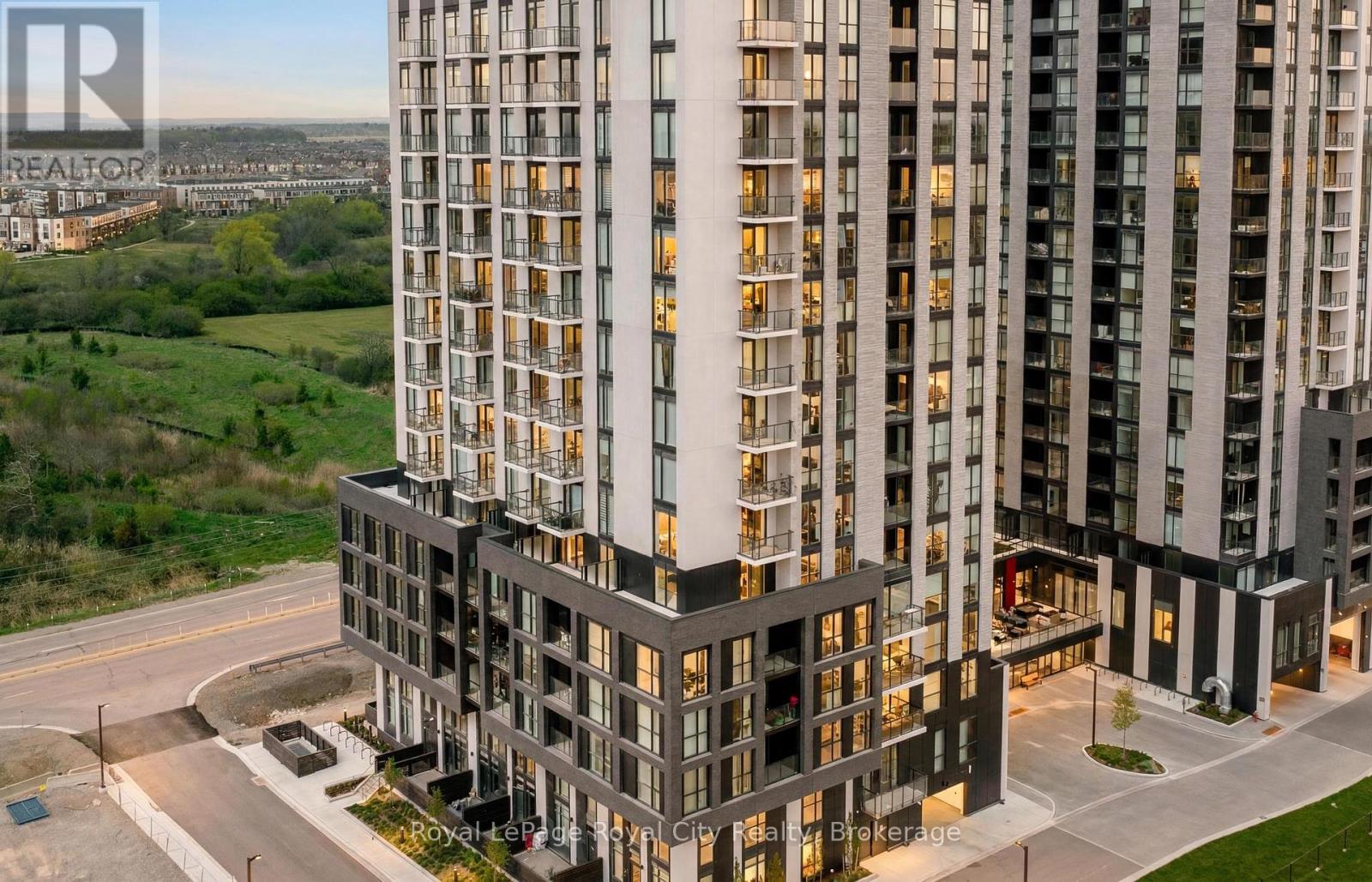 604 - 3071 Trafalgar Road, Oakville (Jm Joshua Meadows), Ontario  L6H 8C6 - Photo 3 - W13091338