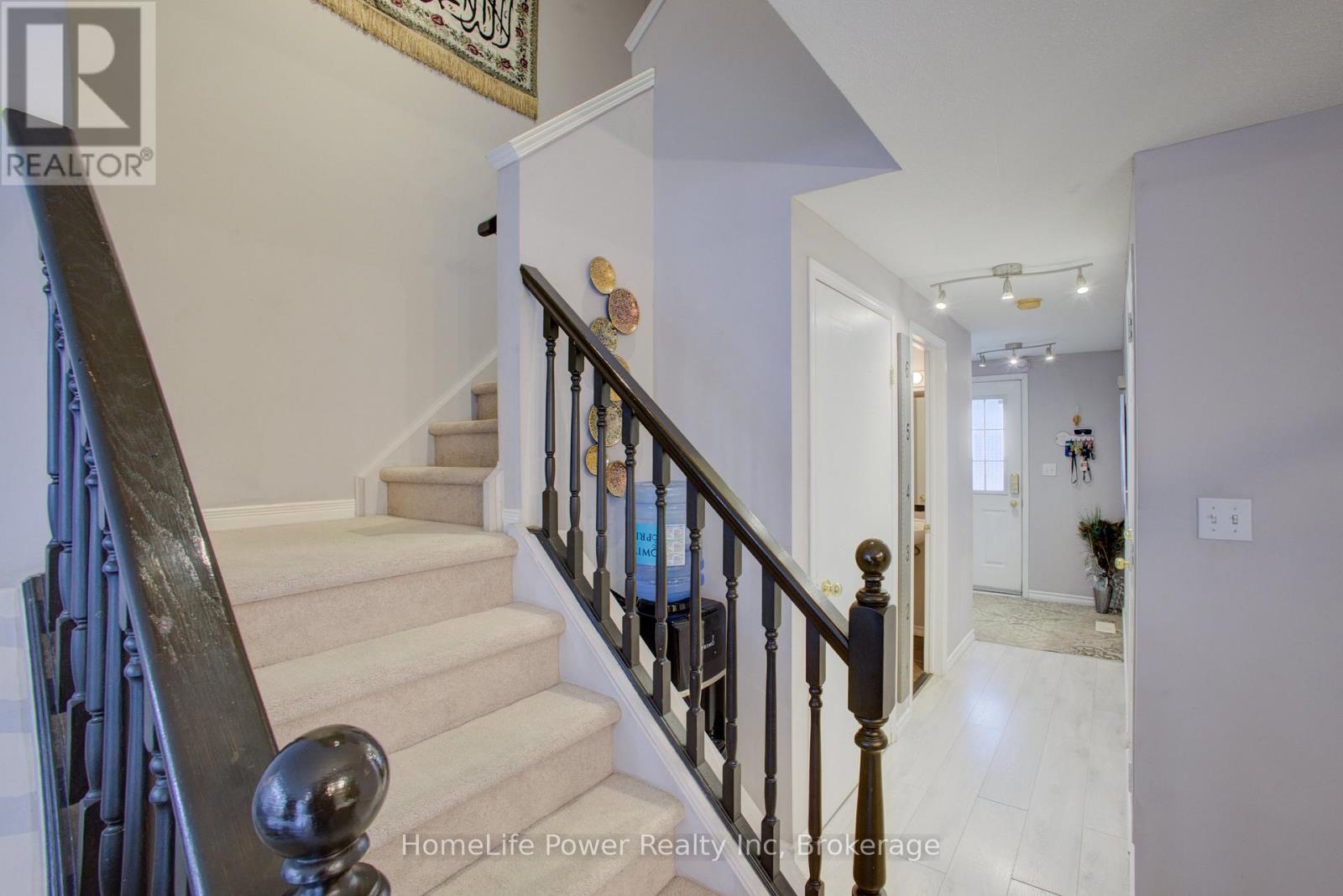53 Prosperity Drive, Kitchener, Ontario  N2E 4A9 - Photo 6 - X13091426