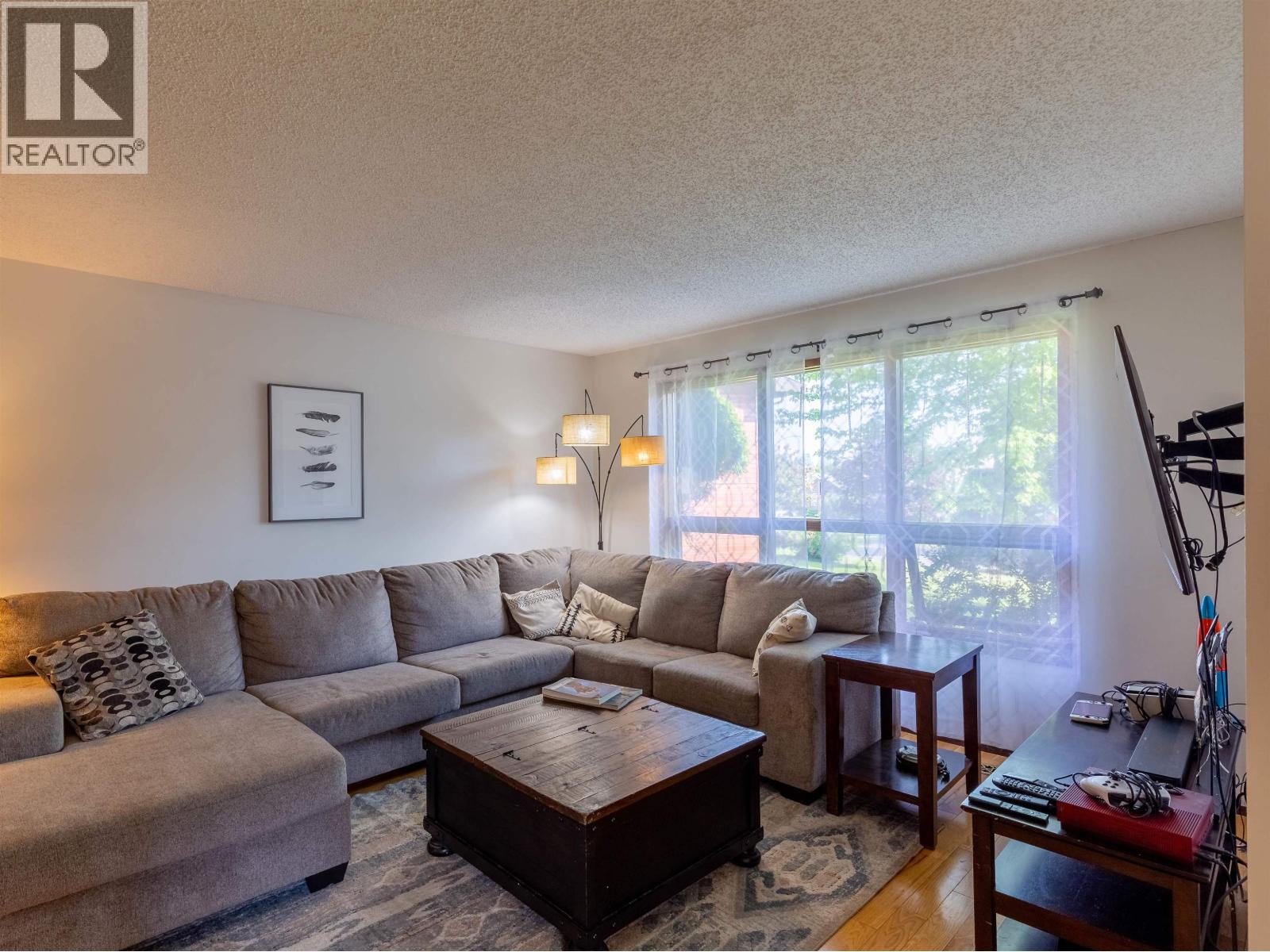 3454 Nadina Place, Smithers, British Columbia  V0J 2N0 - Photo 2 - R3120281