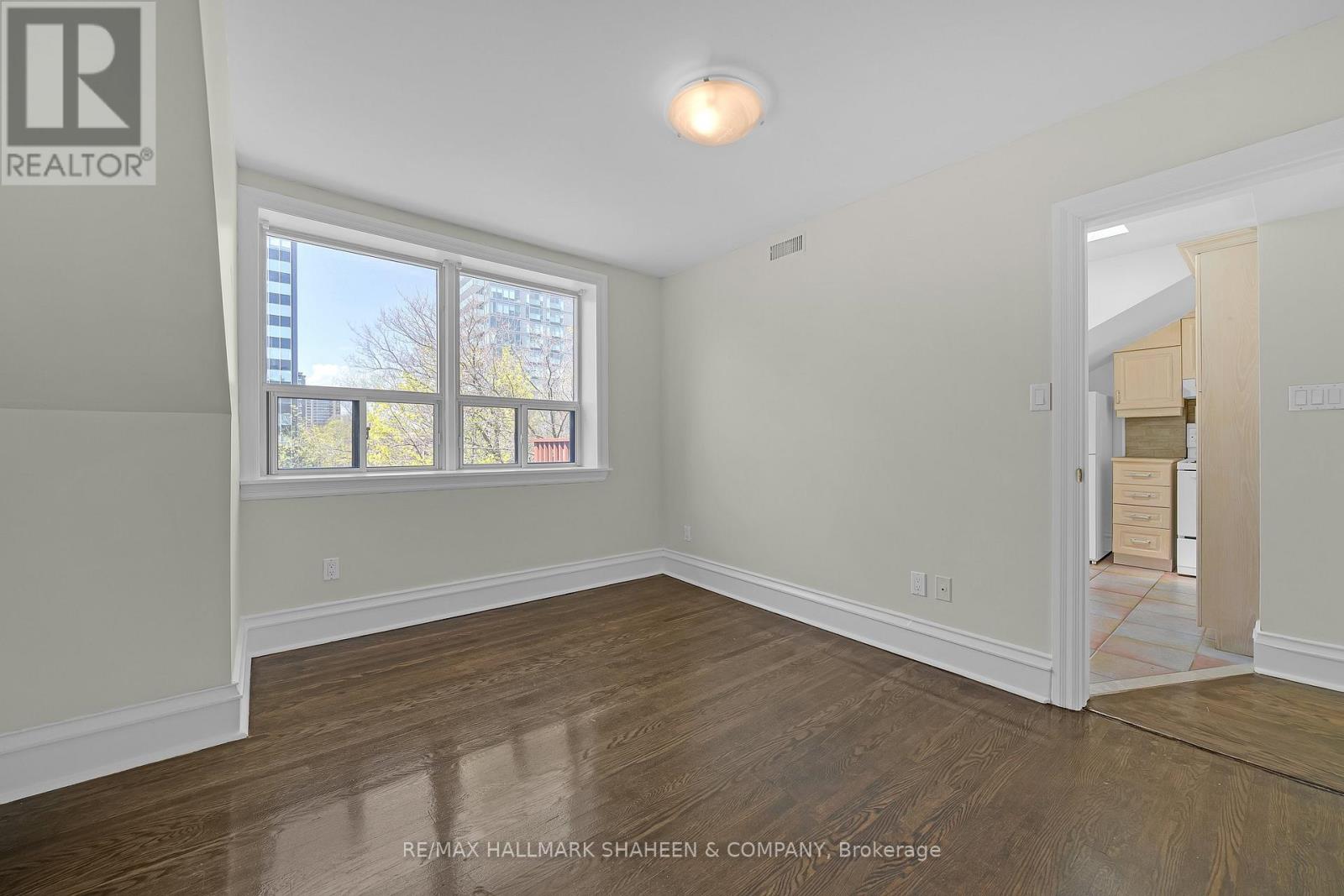 3 - 12 Foxbar Road, Toronto, Ontario  M4V 2G6 - Photo 11 - C13072836