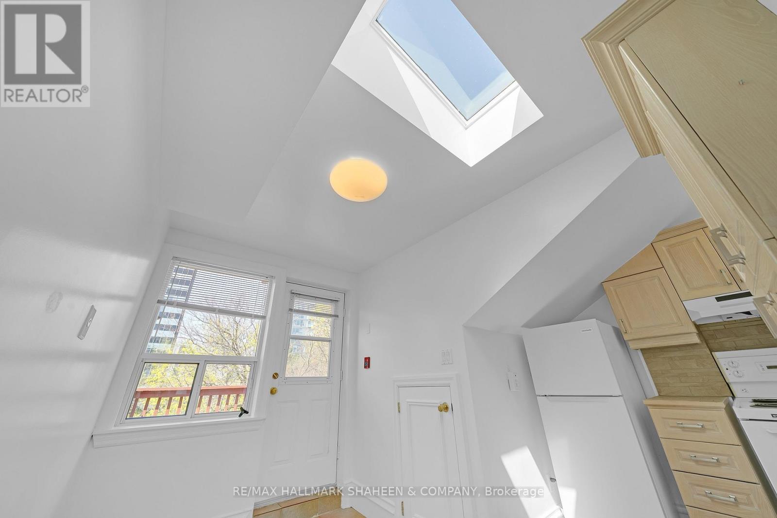 3 - 12 Foxbar Road, Toronto, Ontario  M4V 2G6 - Photo 17 - C13072836