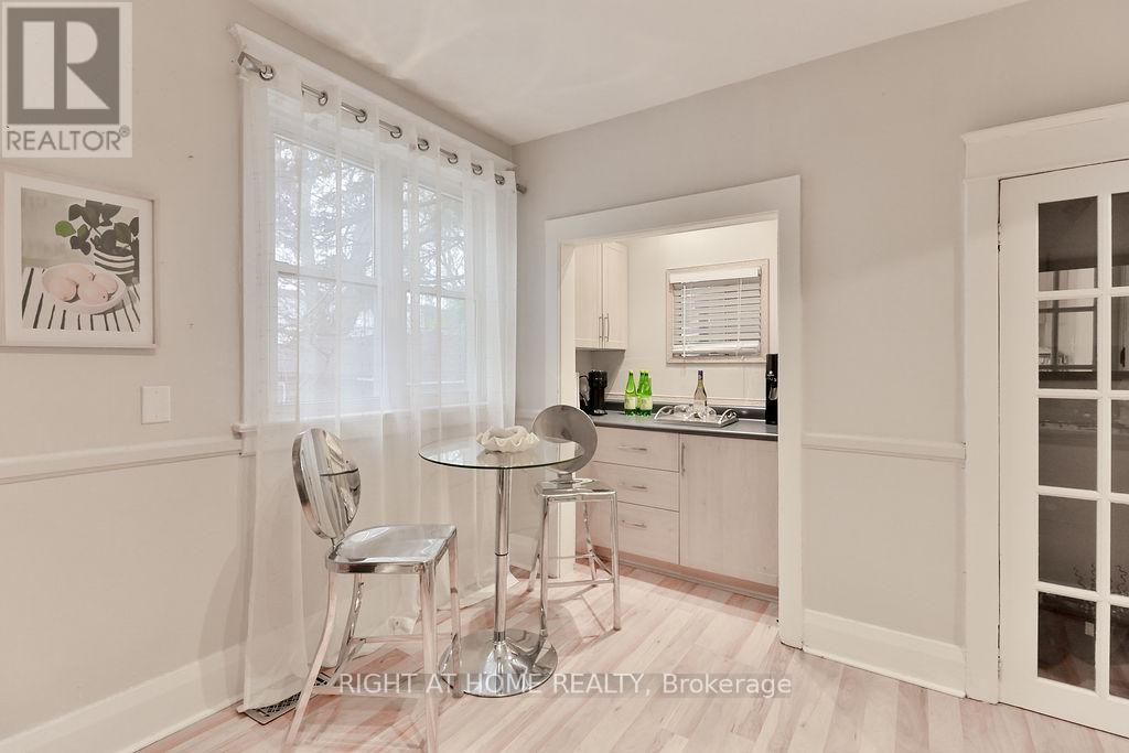 130 Springdale Boulevard, Toronto, Ontario  M4J 1W9 - Photo 12 - E13087862