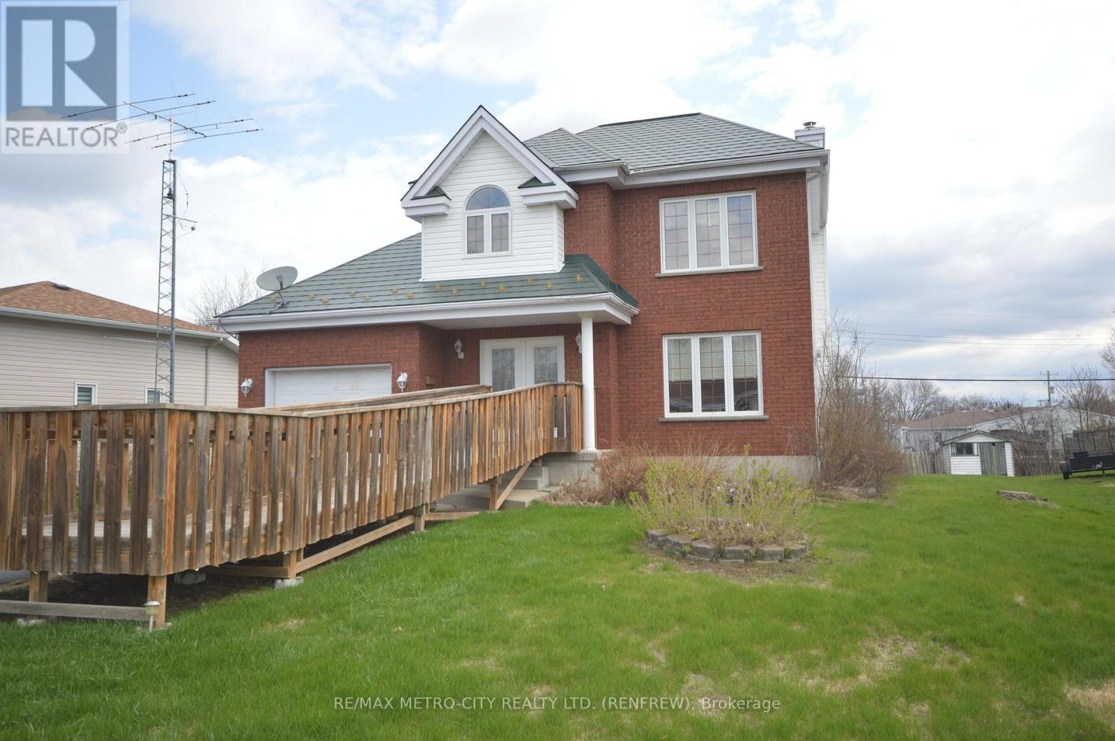 225 Vanier Crescent, Renfrew, Ontario  K7V 4K6 - Photo 19 - X13085398