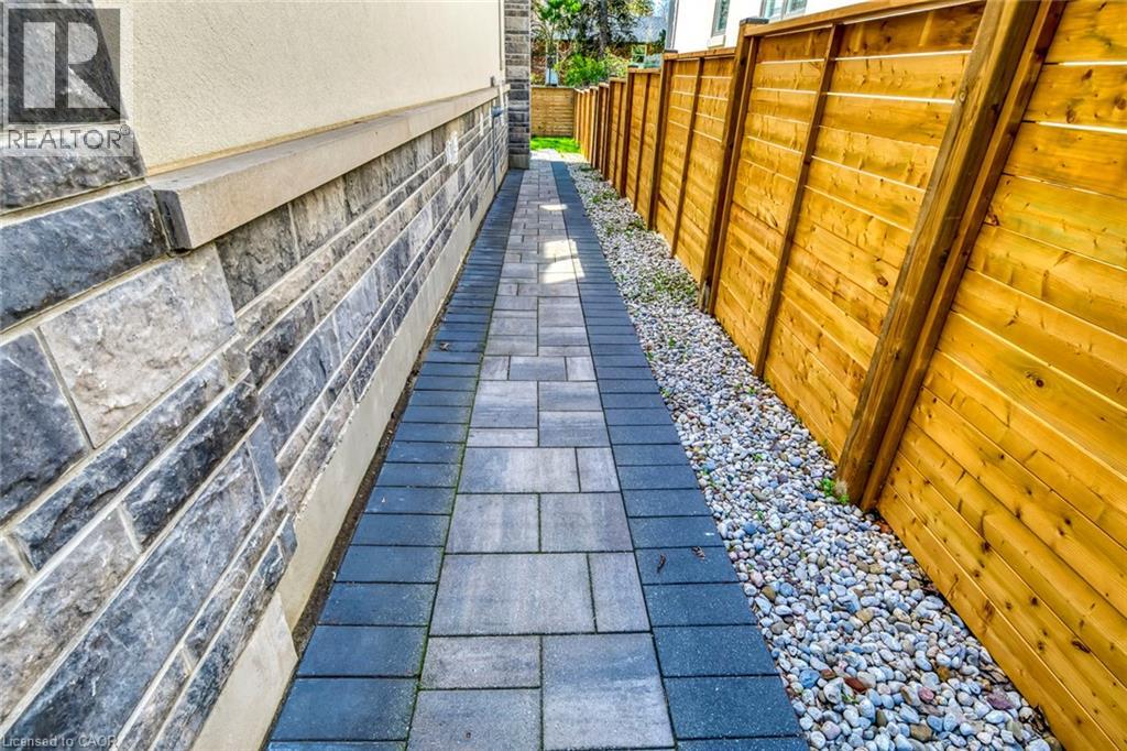 1362 Kenmuir Avenue, Mississauga, Ontario  L5G 4B4 - Photo 46 - 40820733
