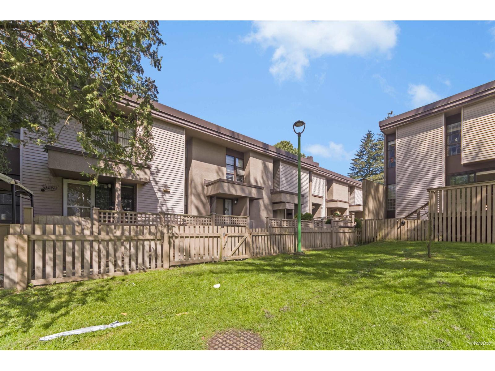 72 13756 Central Avenue, Surrey, British Columbia  V3T 1R9 - Photo 1 - R3120247
