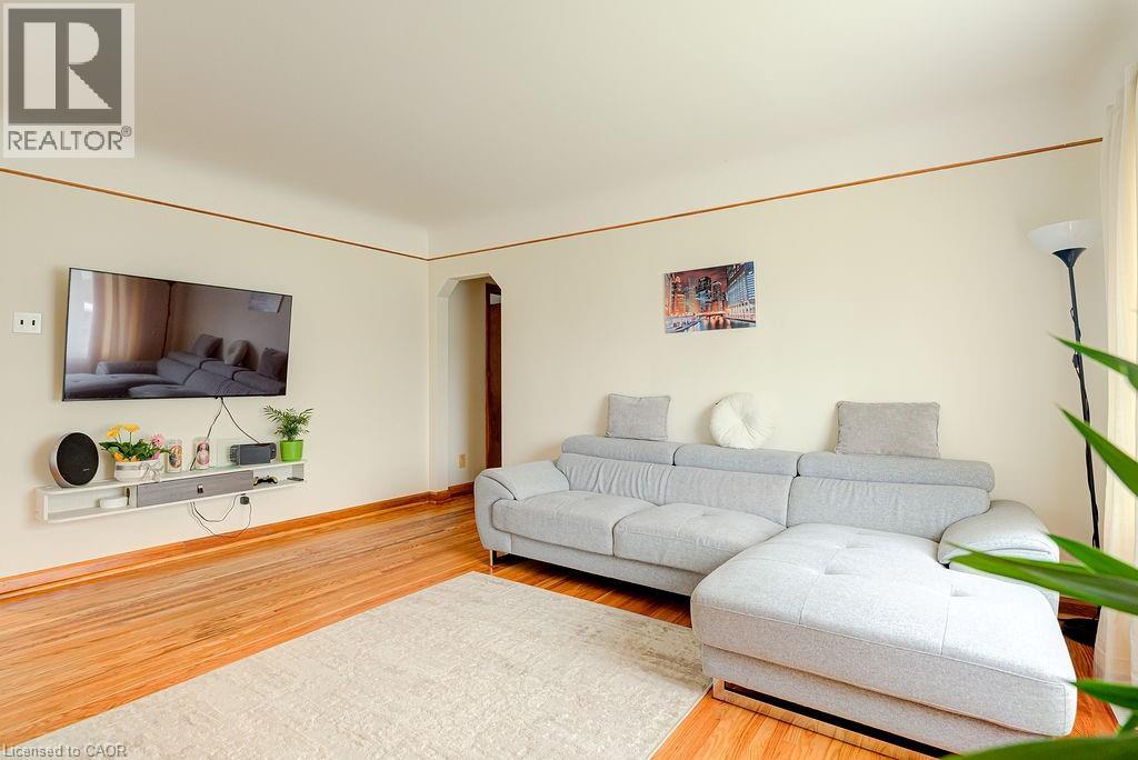 10 Elmwood Avenue, Kitchener, Ontario  N2H 6G4 - Photo 5 - 40825223