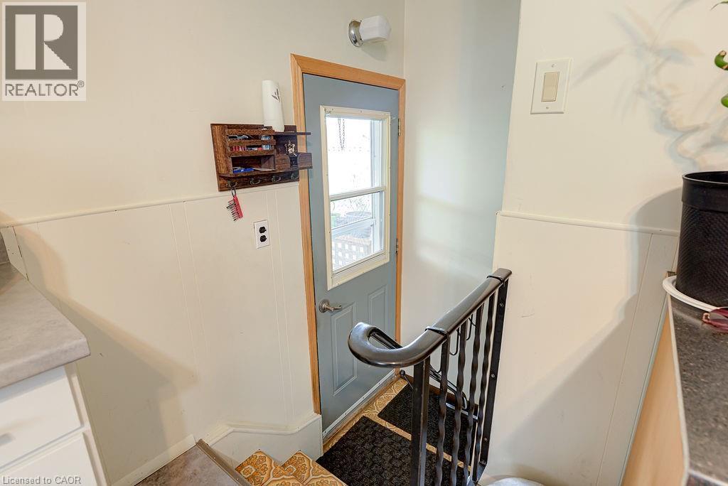 10 Elmwood Avenue, Kitchener, Ontario  N2H 6G4 - Photo 23 - 40825223