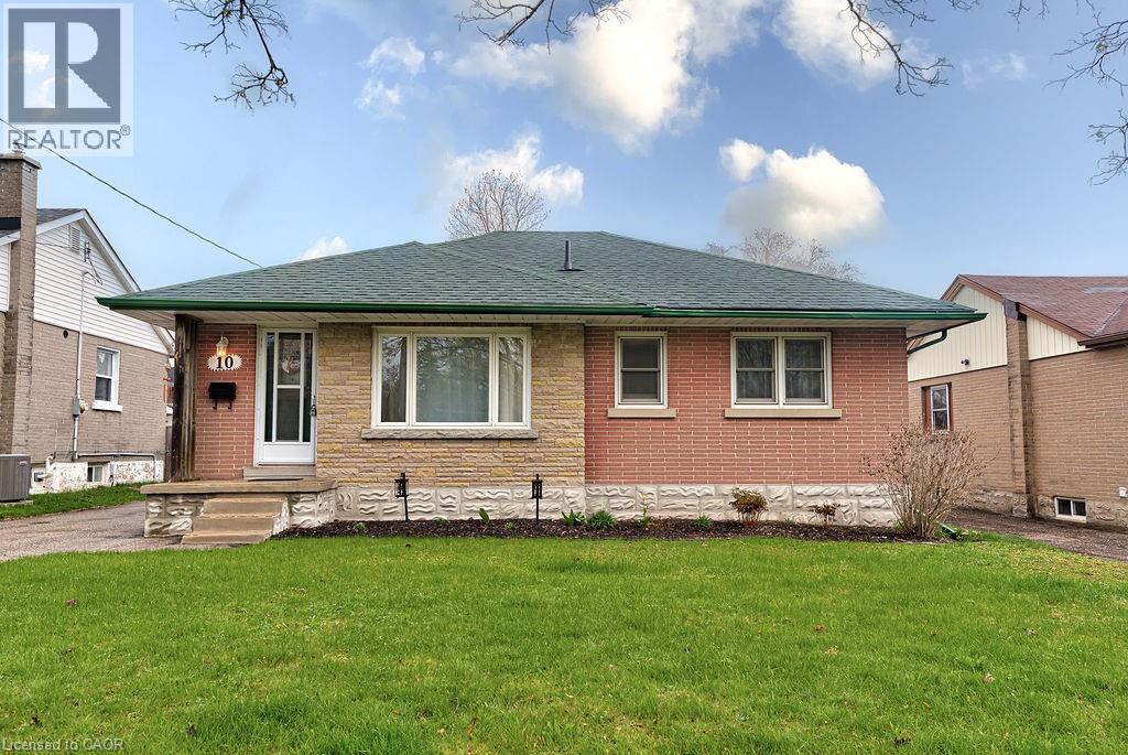 10 ELMWOOD Avenue, Kitchener, Ontario