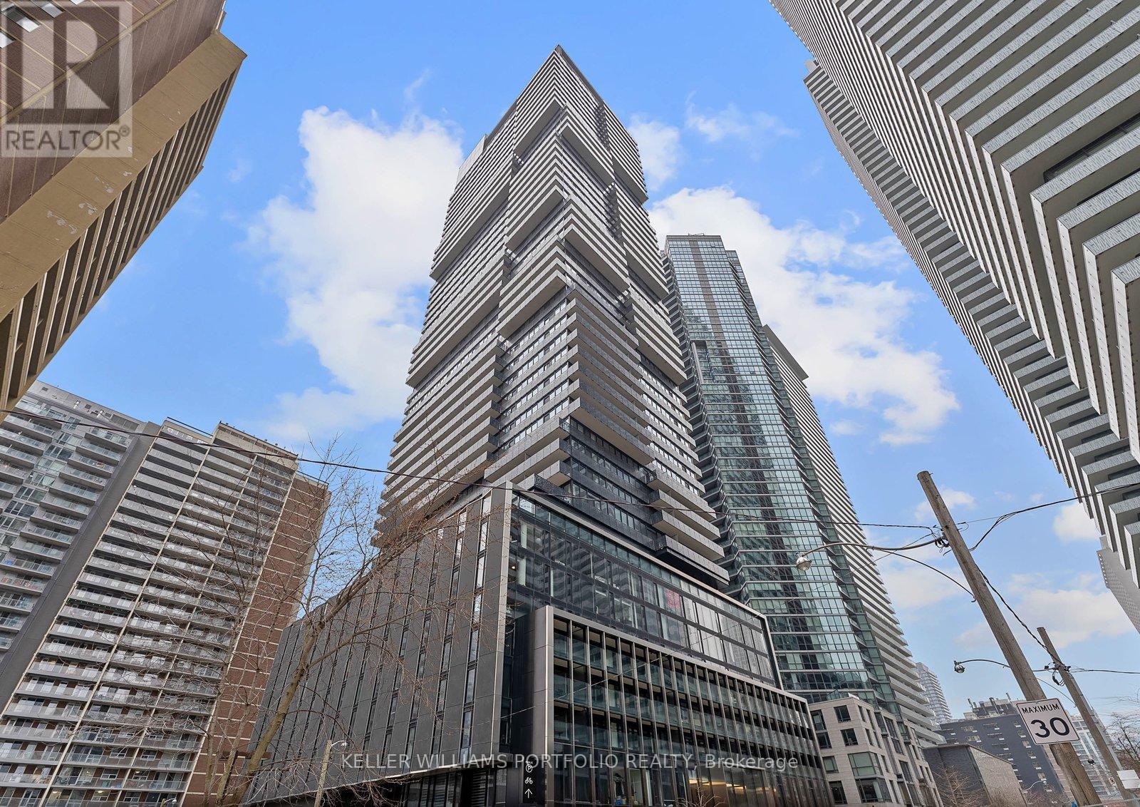 3011 - 55 CHARLES STREET E, Toronto, Ontario