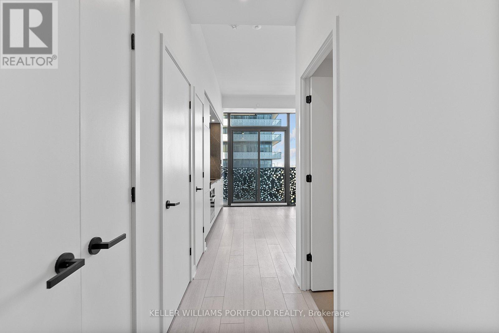 3011 - 55 Charles Street E, Toronto, Ontario  M4Y 0J1 - Photo 2 - C13091314