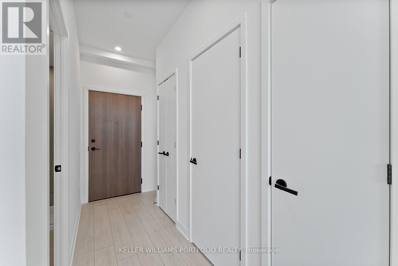 3011 - 55 Charles Street E, Toronto, Ontario  M4Y 0J1 - Photo 4 - C13091314