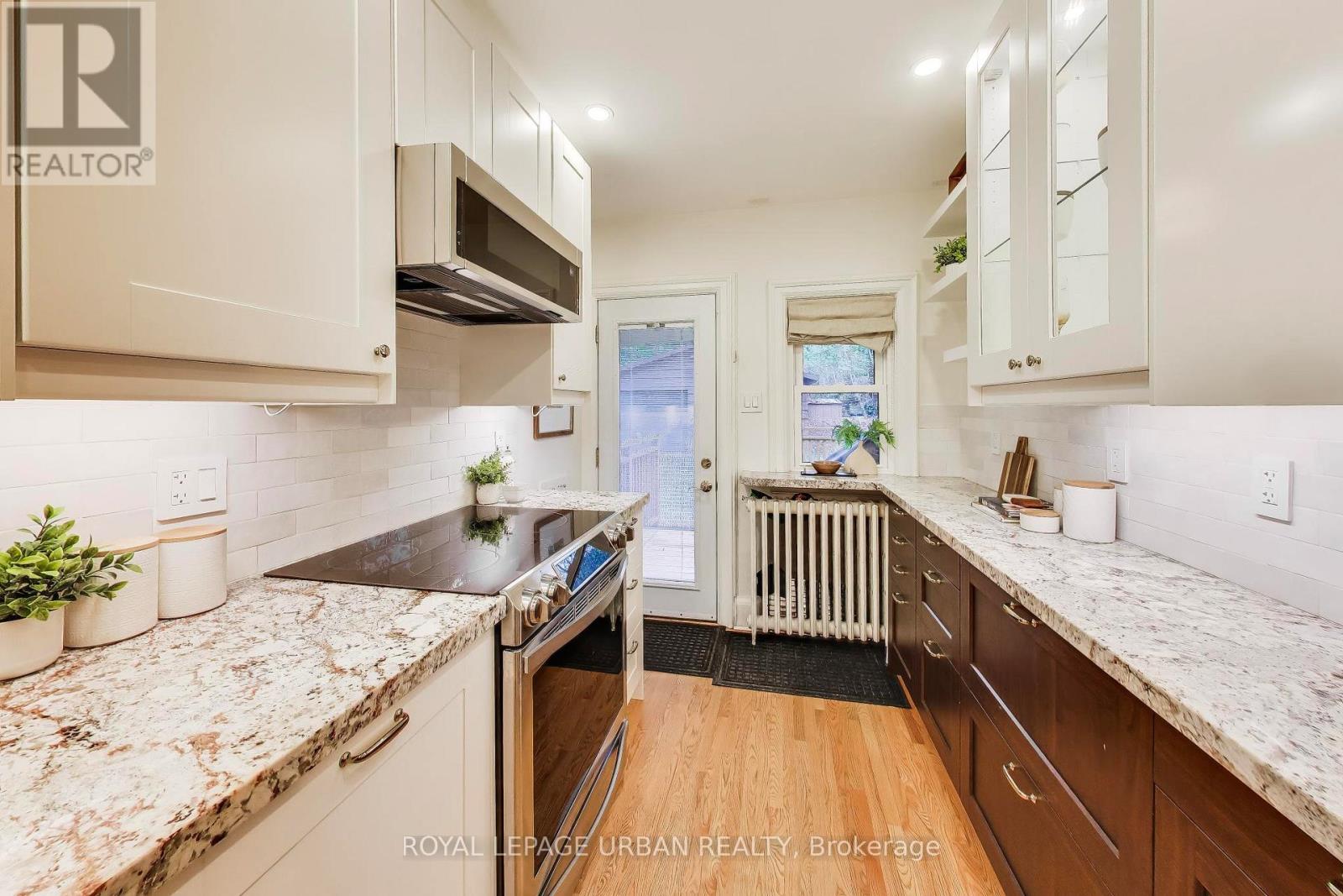 176 Davisville Avenue, Toronto, Ontario  M4S 1E8 - Photo 13 - C13091480