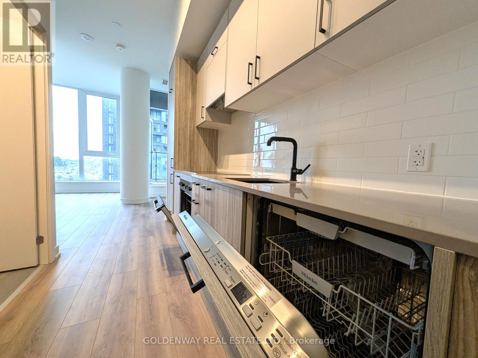 2301 - 5 Quarrington Lane, Toronto, Ontario  M3C 0S4 - Photo 4 - C13091602
