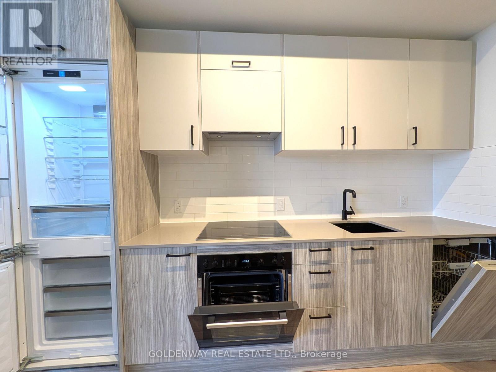 2301 - 5 Quarrington Lane, Toronto, Ontario  M3C 0S4 - Photo 6 - C13091602