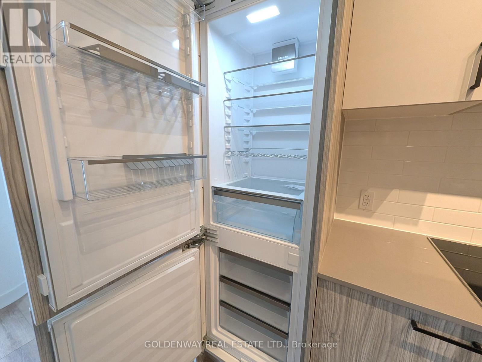 2301 - 5 Quarrington Lane, Toronto, Ontario  M3C 0S4 - Photo 9 - C13091602