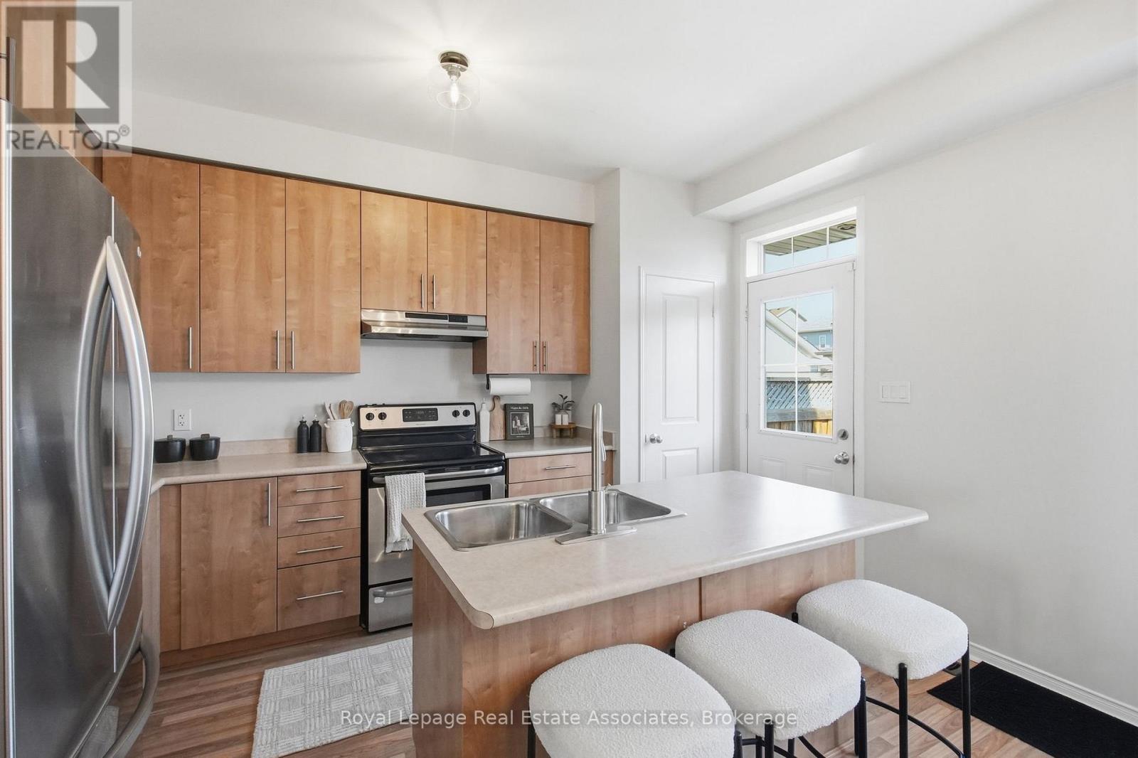 228 Brookhill Boulevard, Clarington, Ontario  L1C 0M2 - Photo 12 - E13091318