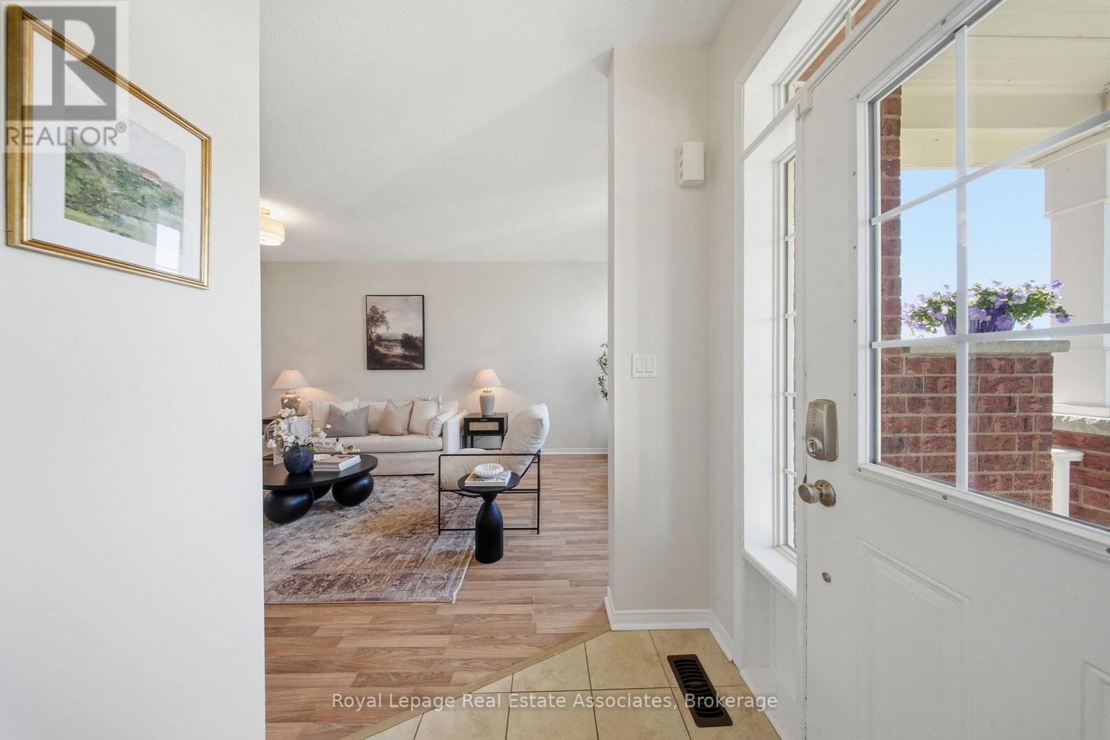 228 Brookhill Boulevard, Clarington, Ontario  L1C 0M2 - Photo 4 - E13091318