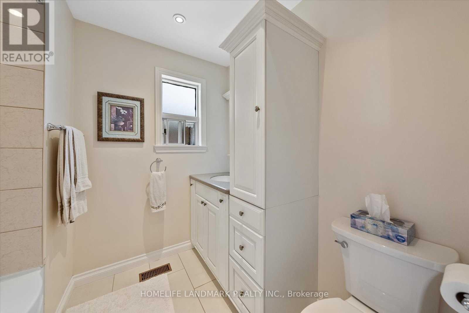 (Full House) - 19 Winterer Avenue, Toronto, Ontario  M1K 4L6 - Photo 15 - E13091476