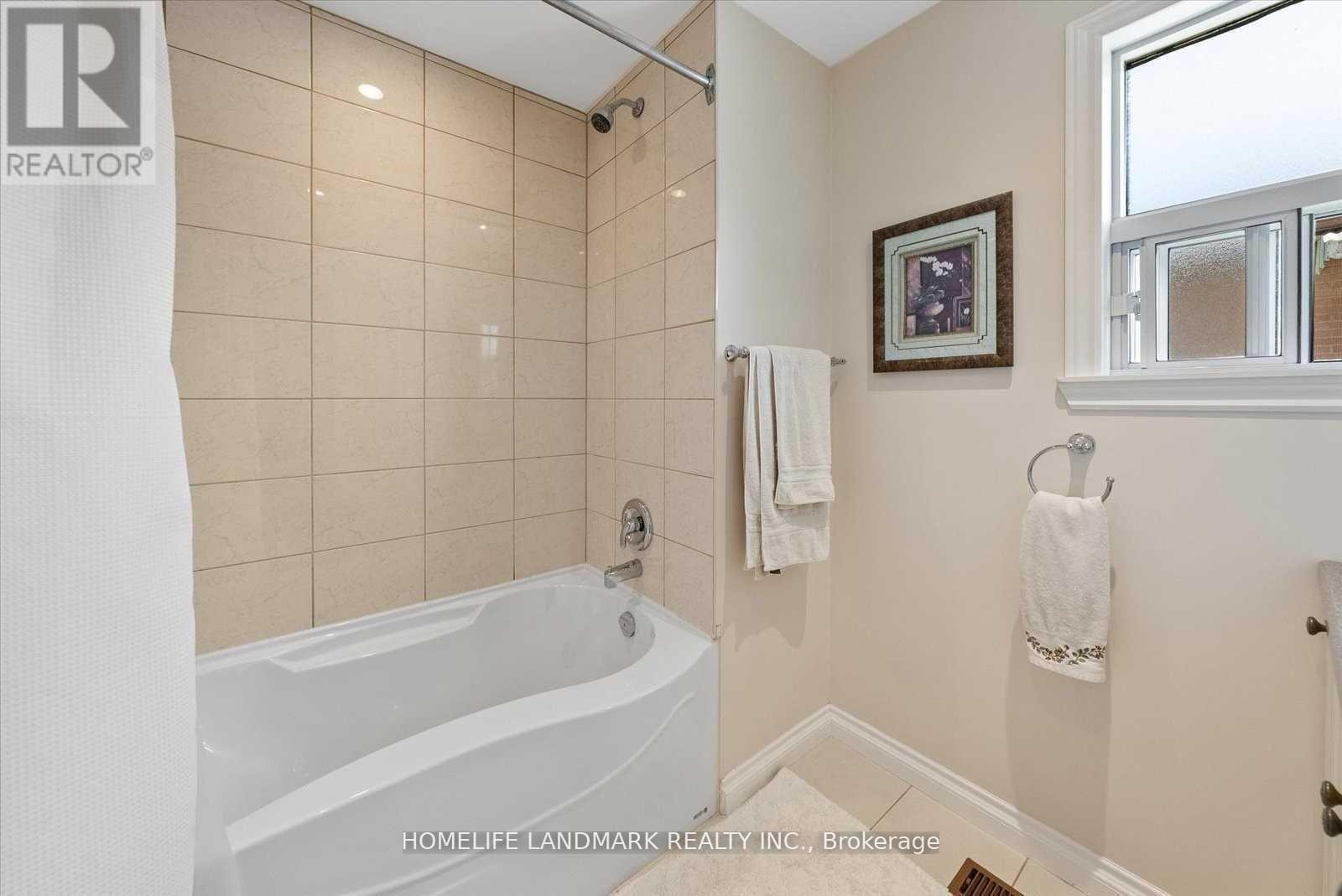 (Full House) - 19 Winterer Avenue, Toronto, Ontario  M1K 4L6 - Photo 17 - E13091476