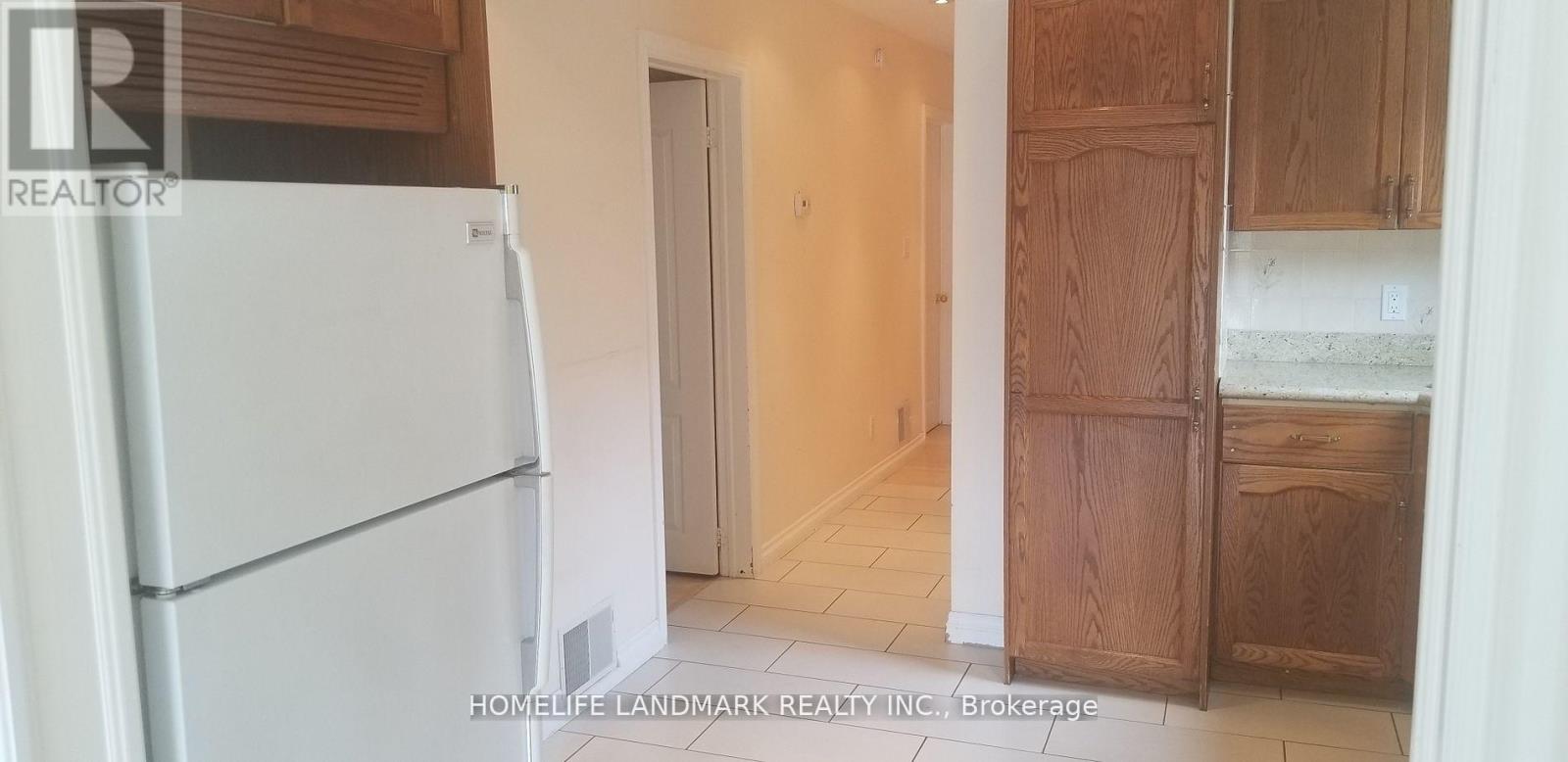 (Full House) - 19 Winterer Avenue, Toronto, Ontario  M1K 4L6 - Photo 5 - E13091476